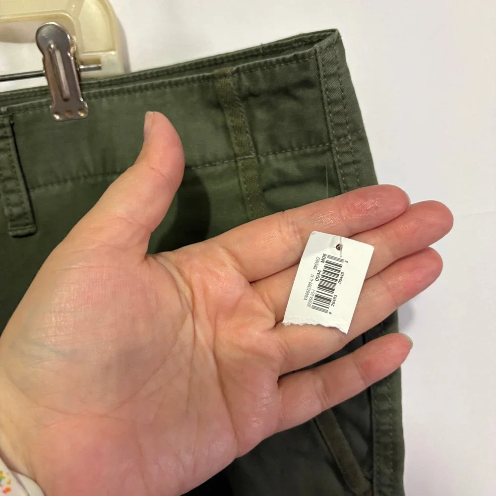 Old Navy Ultimate Chino Shorts Mens 44 Olive Green Flat Front Stretch Cotton New